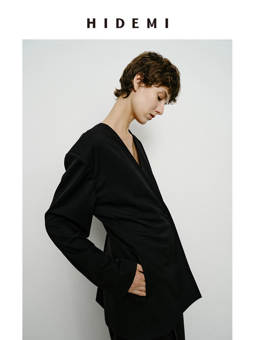 HIDEMI 极简无领设计感收腰立体剪裁一粒扣西装 黑色/深棕色 商品图5