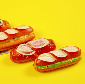 开心果乳酪碱水棒（12:00出炉）