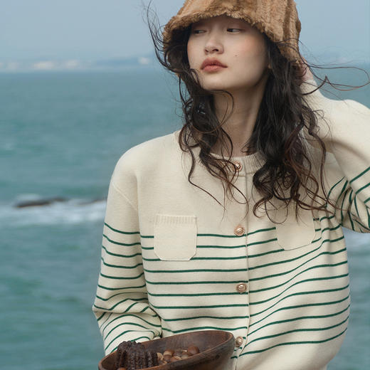 【海风条纹针织衫】秋冬短款条纹针织开衫 复古法式圆领 显瘦毛衣女外套 商品图0