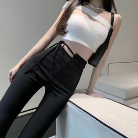 夏日来袭，微喇叭裤女装备必备！高腰绑带设计，修身显瘦，让你美出新高度。不规则剪裁，搭配休闲拖地裤，尽显时尚范儿。马蹄裤腿线条优美，轻松打造街头潮流风。