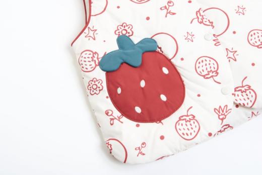 【2023新款】兔兔小布印花草莓口袋马甲 商品图6