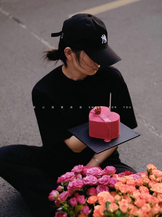 初见欢喜（巧克力喷霜奶油蛋糕，常温后会有裂纹）） 商品图2