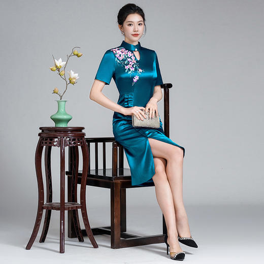 LHS-A261年轻喜婆婆婚宴装旗袍平时可穿结婚婚宴礼服2024新款夏季 商品图2