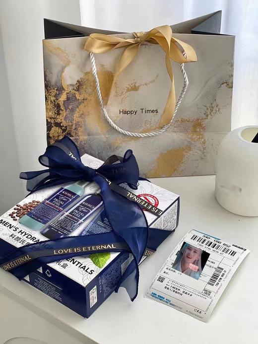 Kiehls/科颜氏男士活力洁面啫喱250ml 活力爽肤水250ml 全效保湿乳液125ml  圣诞护肤礼盒三件套 商品图2