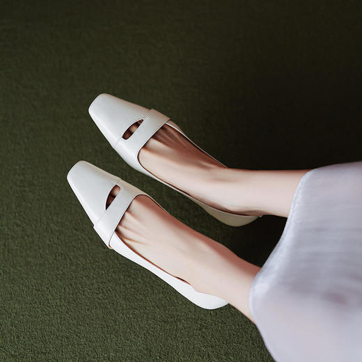 OLD-M8252细跟法式高跟鞋2023年新款仙女晚风温柔鞋中跟玛丽珍鞋单鞋杏色鞋 商品图1