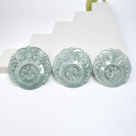 翡翠吊坠-三羊开泰圆牌52