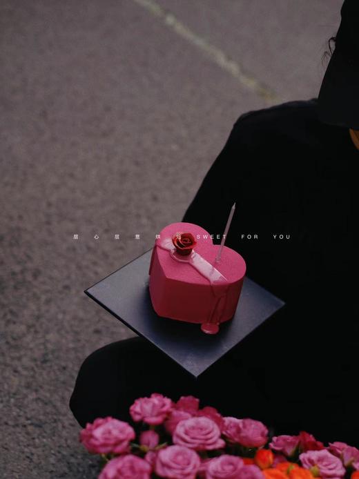 初见欢喜（巧克力喷霜奶油蛋糕，常温后会有裂纹）） 商品图3