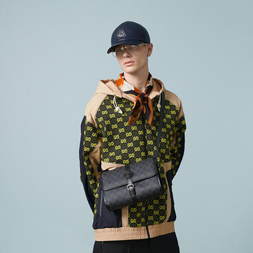 GUCCI 古驰 男士饰互扣式双G印花GG邮差包 黑色 745679 92TCN 1000 商品图3