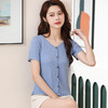 【4色可选，第二件免单！】夏日清新，简约不失精致，钉扣V字领设计别具匠心，让你更加迷人动人。棉月2023夏季新款短袖T恤女，轻松穿出独特的魅力。 商品缩略图1