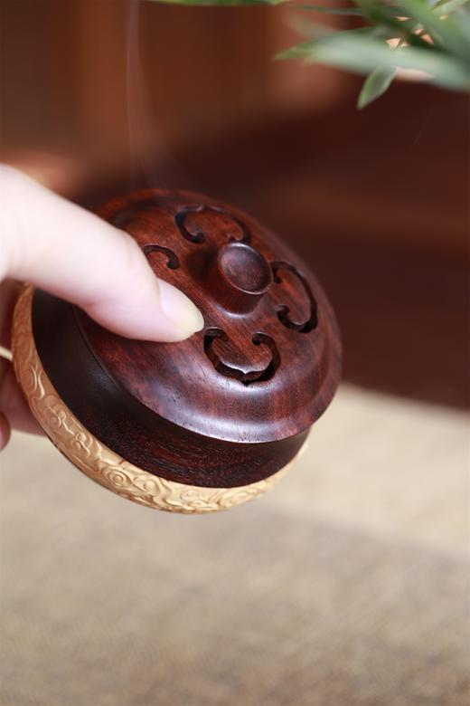 事事如意°血檀镶黄杨香盒 商品图3