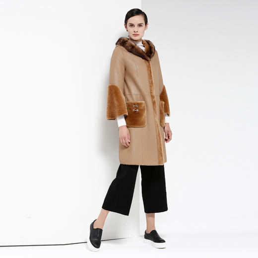 MC4P182麦克斯菲瑞皮毛一体女士休闲大衣 商品图3