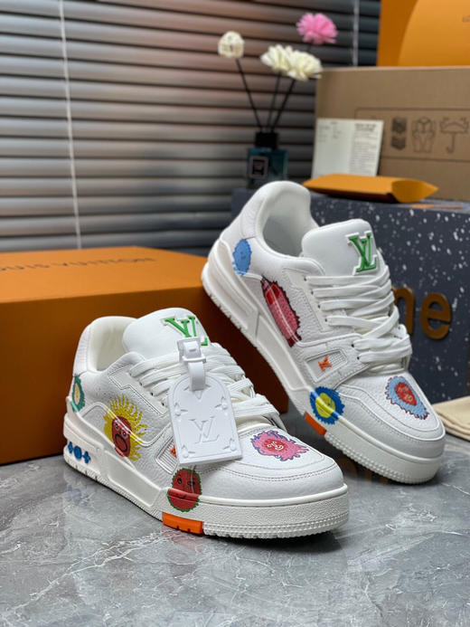 夏季特惠💰600 LV 公司级 # 驴牌 Trainer 打印走秀新款！空胶工艺；原版开发 上脚非常舒适 商品图3