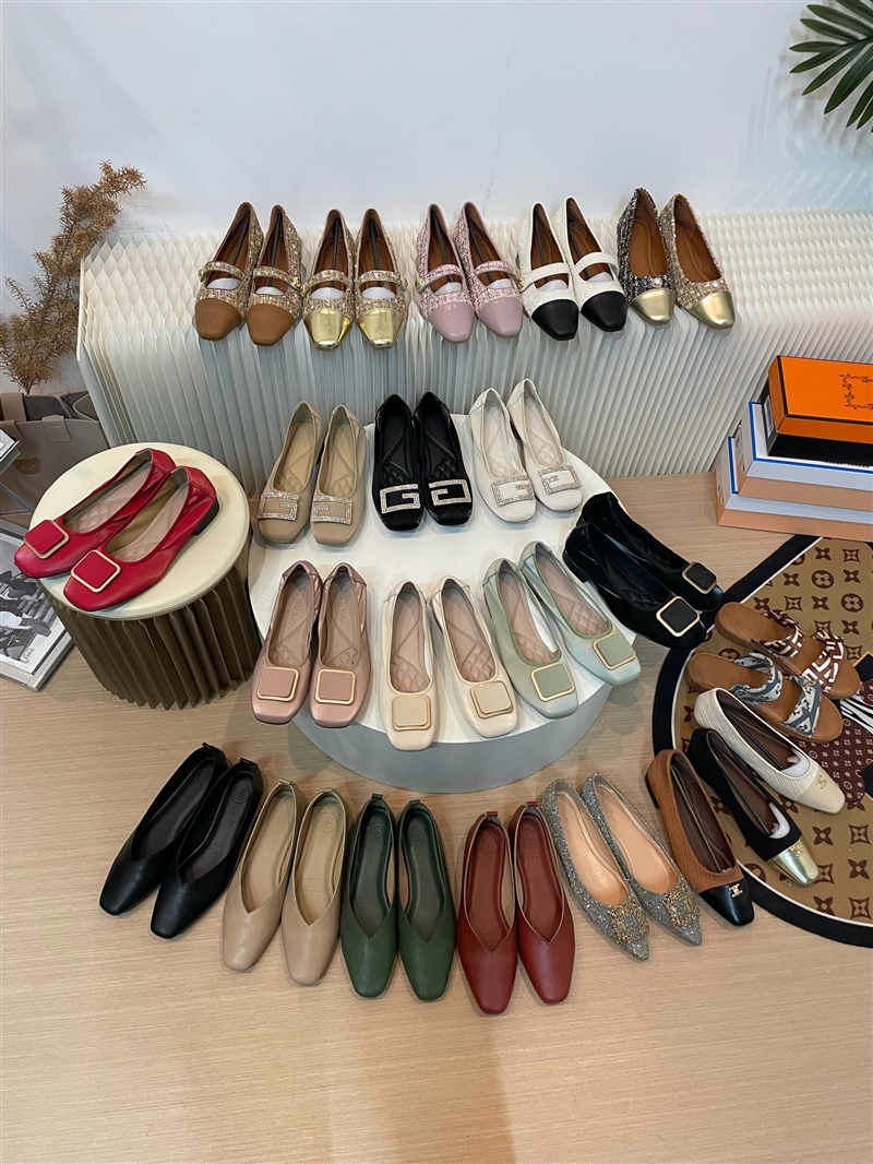 仅49.5/双 2双起拍，单拍不发，vigetradion玛丽珍、小方头等女鞋合集 重磅必抢！品质超棒！ 放心买⚠️好看！休闲！百搭！舒适!❌原价：799元/双踩屎感鞋底