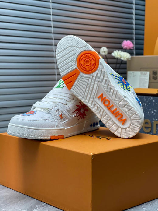 夏季特惠💰600 LV 公司级 # 驴牌 Trainer 打印走秀新款！空胶工艺；原版开发 上脚非常舒适 商品图5