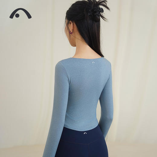 2023爱暇步秋冬新款瑜伽运动健身跑步外穿时尚设计原创上衣A23119JDA 商品图6