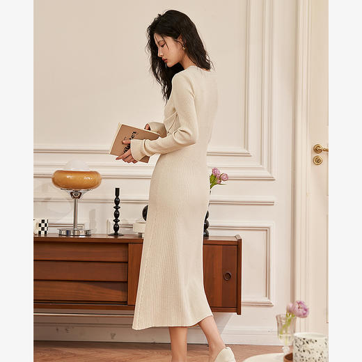 法式针织连衣裙女秋季新款气质小众交叉设计感长裙V1938438 商品图4