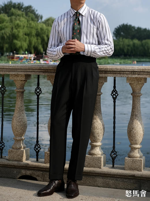 Stylbiella Cube 四经四纬强捻抗皱澳洲美丽诺羊毛深墨绿色意式工艺裤装 商品图4