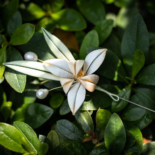 油画般的“立体绣花”苏绣蚕丝耳环/胸针/发簪 她将春光缠进丝线【手工制品3-7天发货】 商品图5