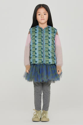 jnby   23年秋款  0感音符文艺羽绒马甲  1N9C11610