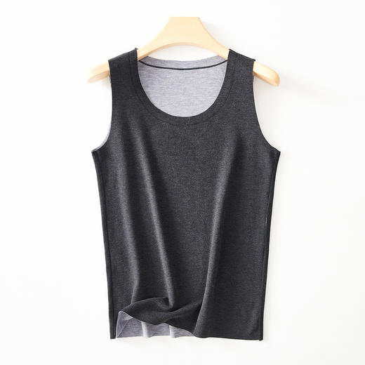 【新款情侣保暖背心男女士 单件上衣】冬季来袭，选择这款羊毛绒保暖背心，双面磨毛，无痕修身，温暖又舒适。和TA一起穿戴，温馨又浪漫！ 商品图5