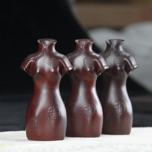 东方之美(旗袍)°酸枝木花瓶 商品图1