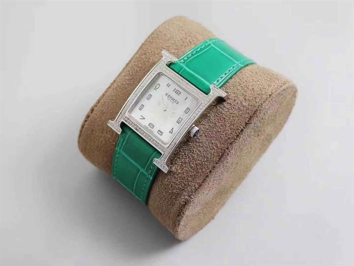 Z6厂爱马仕HeureH系列镶钻女士石英腕表评测