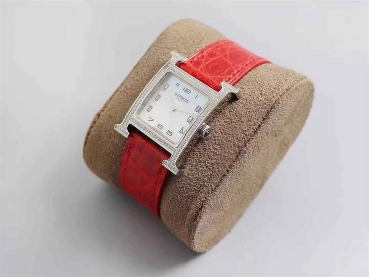 Z6厂爱马仕HeureH系列镶钻女士石英腕表评测