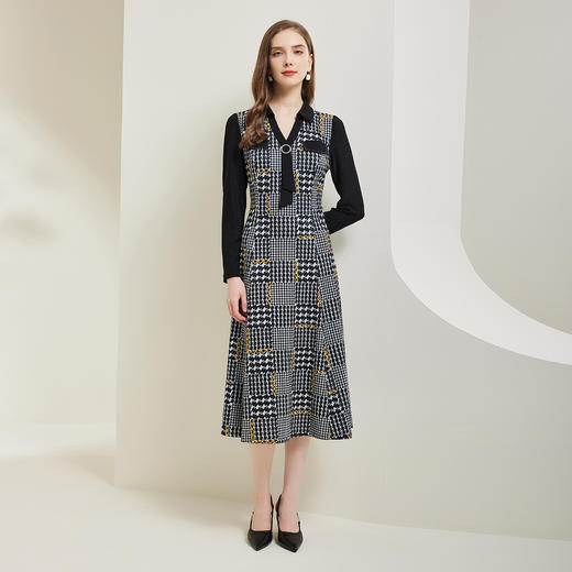 NG817斯尔丽瑟俪2023秋上新千鸟格印花翻领收腰时尚弹力针织连衣裙 商品图3