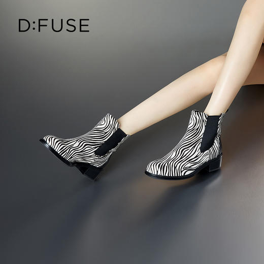 Dfuse迪芙斯冬季新款短靴女圆头经典斑马纹切尔西短靴DF34116110 商品图3
