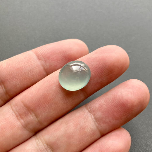 高冰种蓝水翡翠大蛋面鸽子蛋 商品图0