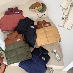 【新款儿童羽绒马甲】男女童均可穿着。立领设计和拼接工艺，展现时尚风格。保暖又轻盈，冬季外穿必备lish