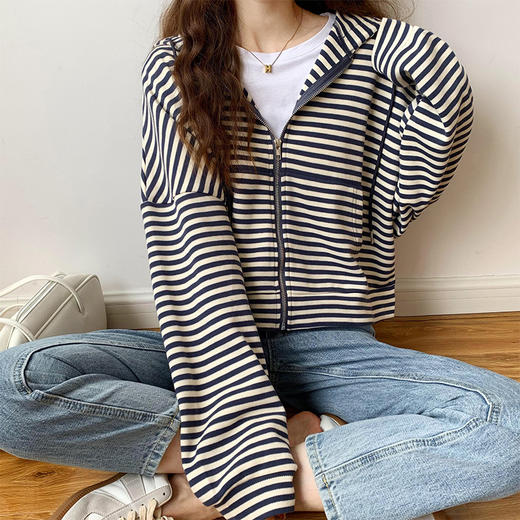 【条纹连帽短款外套】秋冬新款韩版宽松外套   拉链条纹长袖上衣潮 商品图1