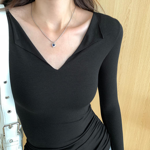 【v领显瘦打底衫】性感紧身长袖T恤  早秋设计感小众纯欲上衣内搭 商品图4