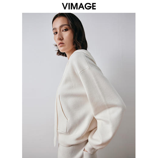 VIMAGE纬漫纪秋季新款时尚休闲宽松显瘦连帽套头卫衣女上衣V2001608 商品图7