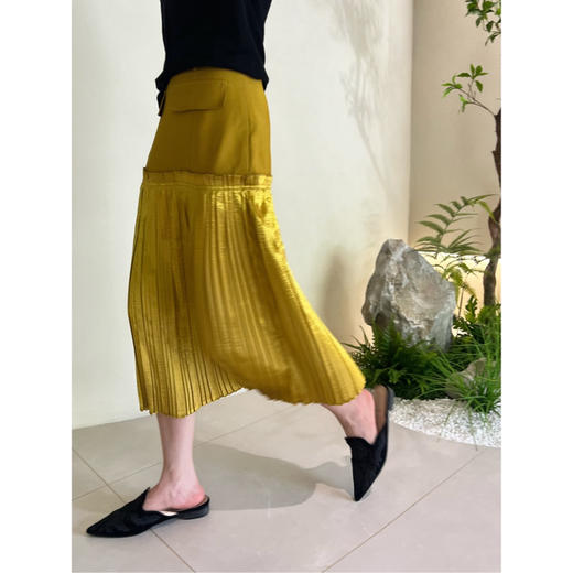 25特价 2308405   镜面百褶拼接半裙 商品图3