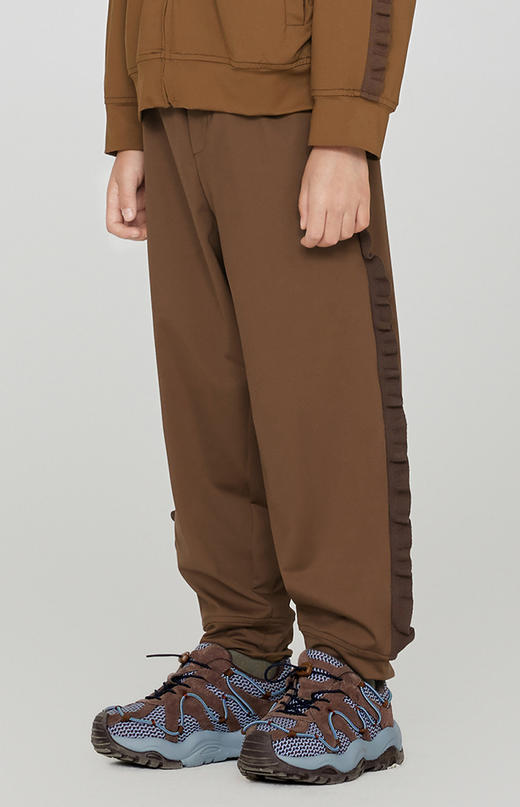 jnby  23年秋款  超弹汗布木耳边运动长裤  1N9E11570 商品图8