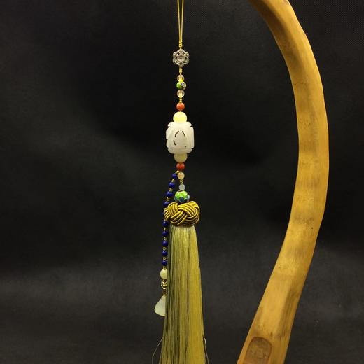 菊斋雅制 • 镂雕玉香囊（灯笼形） 商品图4