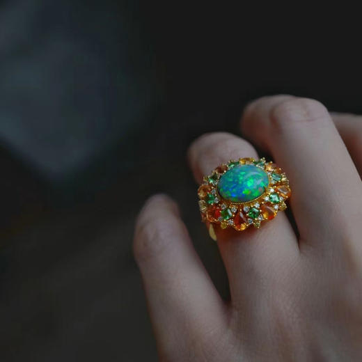 龢盒原创 艳‮稀彩‬有‮闪色‬电‮矿岭‬区天‮黑然‬澳宝 欧珀镶‮宝彩‬复‮奢古‬华‮戒大‬指 商品图5