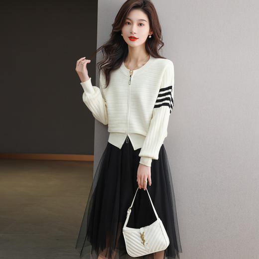 新款时尚气质中长款真两件打底毛衣裙CC-w8302 商品图1