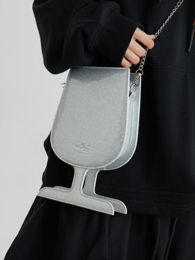 CryingCenter喝了这杯眼泪水金属链条银色蓝色斜挎趣味手机包