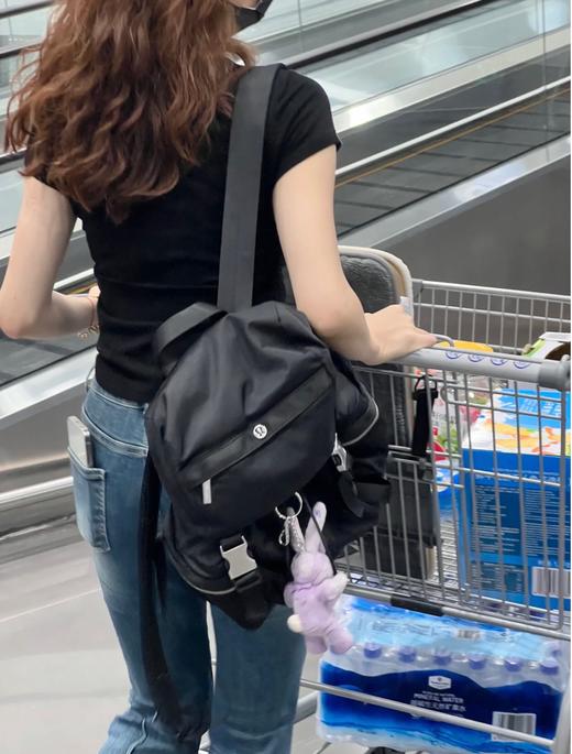 .越南产纯原，三色发售！双肩包全网断货的ululemo. Wu.derlustmi.i双肩背包14升版本!代购1000+口袋背包 商品图2