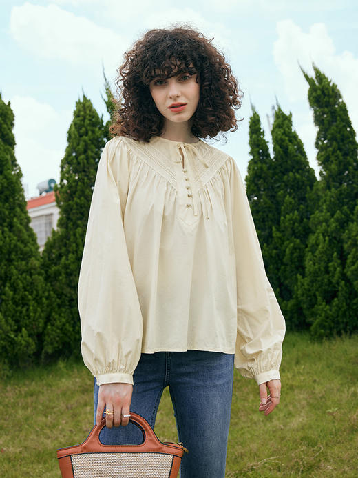 OLrain欧芮儿奶油杏蕾丝雪纺衫女初秋2023年新款宽松法式系带小衫 商品图0