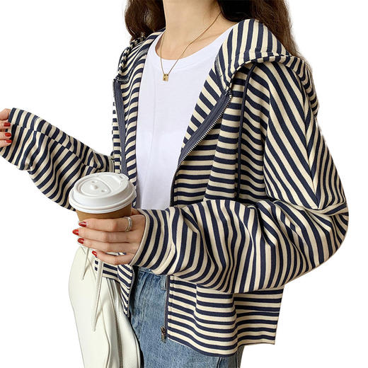 【条纹连帽短款外套】秋冬新款韩版宽松外套   拉链条纹长袖上衣潮 商品图3