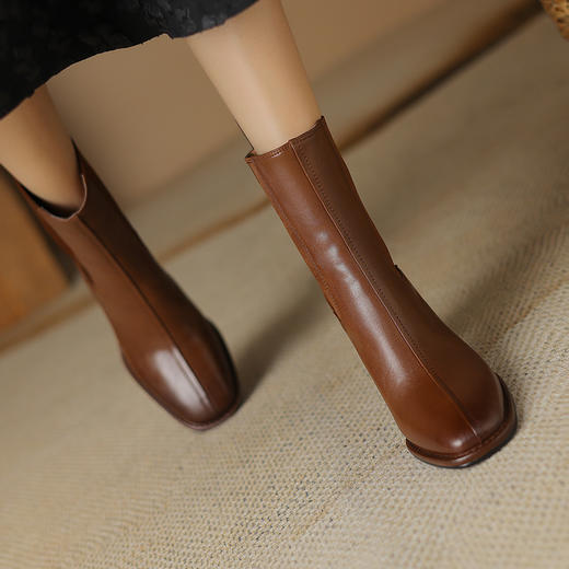 棕色粗跟法式小短靴，方头马丁软皮及裸靴DTN-A08-35 商品图2