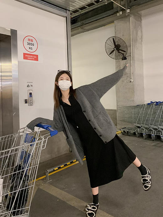 【179元任选2件】最后一波现货！2色连帽连衣长裙 商品图2