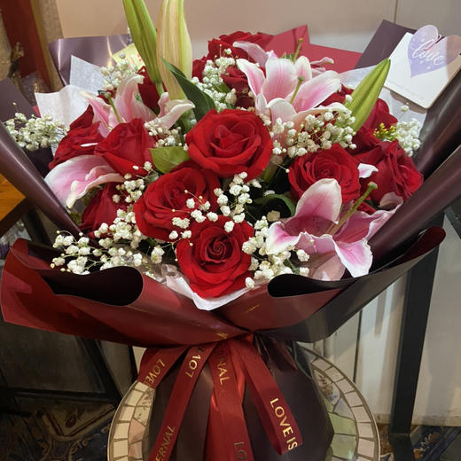 【珍藏爱意】香水百合➕21朵红玫瑰精品大花束 商品图0