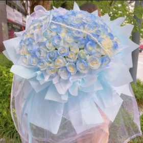 99朵碎冰蓝花束