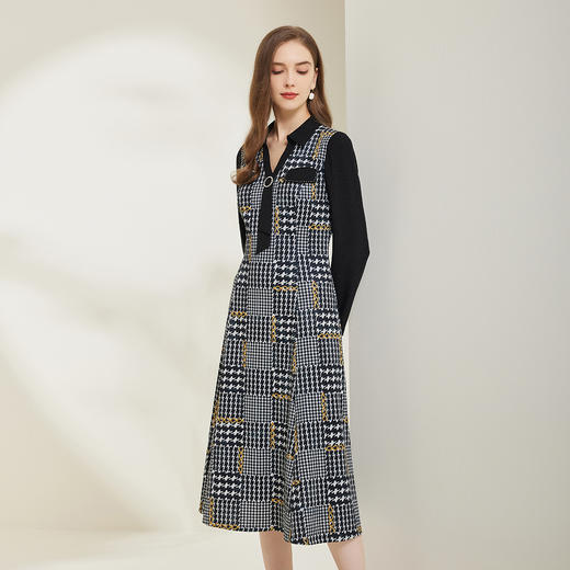 NG817斯尔丽瑟俪2023秋上新千鸟格印花翻领收腰时尚弹力针织连衣裙 商品图2