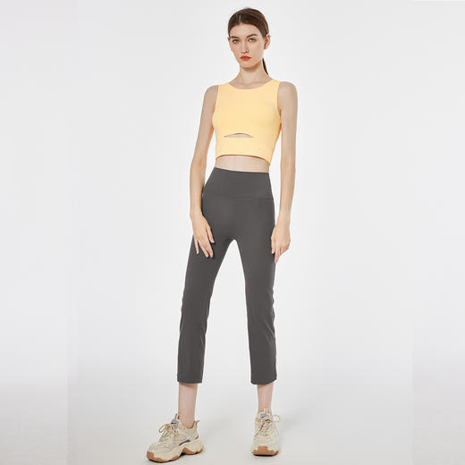 禅柔亲肤运动瑜伽八分微喇裤 商品图6