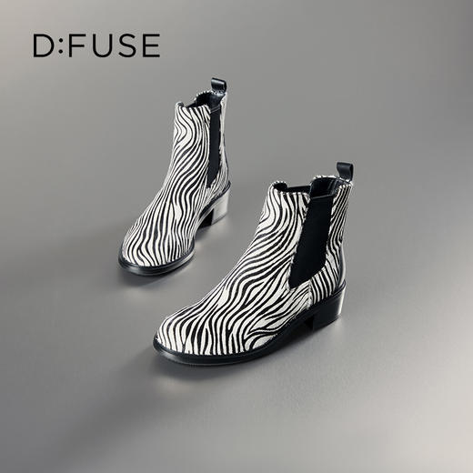 Dfuse迪芙斯冬季新款短靴女圆头经典斑马纹切尔西短靴DF34116110 商品图4